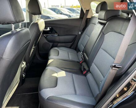 Чорний Кіа Niro, об'ємом двигуна 0 л та пробігом 23 тис. км за 24999 $, фото 29 на Automoto.ua