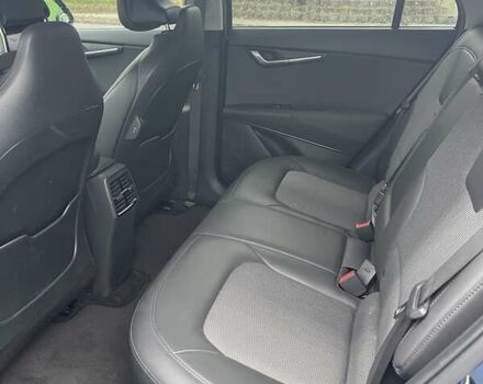 Черный Киа Niro, объемом двигателя 0 л и пробегом 70 тыс. км за 21500 $, фото 5 на Automoto.ua