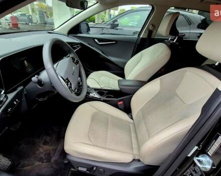 Черный Киа Niro, объемом двигателя 1.58 л и пробегом 43 тыс. км за 26000 $, фото 6 на Automoto.ua