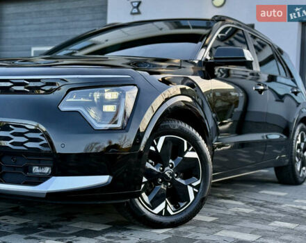 Чорний Кіа Niro, об'ємом двигуна 0 л та пробігом 63 тис. км за 28500 $, фото 10 на Automoto.ua