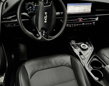 Чорний Кіа Niro, об'ємом двигуна 0 л та пробігом 80 тис. км за 23500 $, фото 76 на Automoto.ua