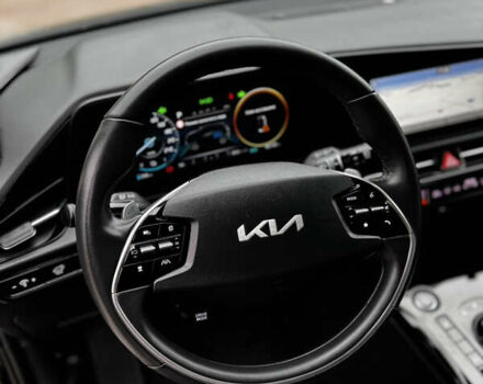 Чорний Кіа Niro, об'ємом двигуна 0 л та пробігом 80 тис. км за 23500 $, фото 85 на Automoto.ua