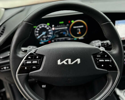 Чорний Кіа Niro, об'ємом двигуна 0 л та пробігом 80 тис. км за 23500 $, фото 90 на Automoto.ua