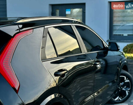 Чорний Кіа Niro, об'ємом двигуна 0 л та пробігом 63 тис. км за 28500 $, фото 50 на Automoto.ua