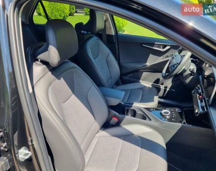 Чорний Кіа Niro, об'ємом двигуна 0 л та пробігом 8 тис. км за 24850 $, фото 30 на Automoto.ua