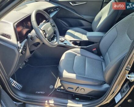 Чорний Кіа Niro, об'ємом двигуна 0 л та пробігом 8 тис. км за 24850 $, фото 16 на Automoto.ua
