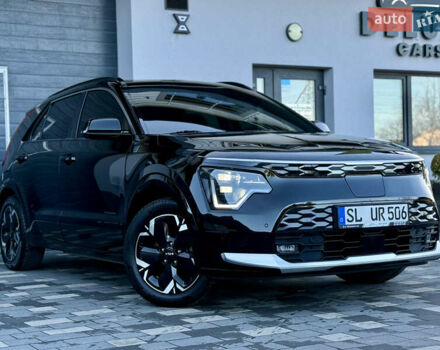 Чорний Кіа Niro, об'ємом двигуна 0 л та пробігом 63 тис. км за 28500 $, фото 5 на Automoto.ua
