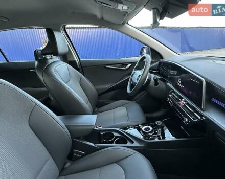 Черный Киа Niro, объемом двигателя 0 л и пробегом 13 тыс. км за 26900 $, фото 1 на Automoto.ua