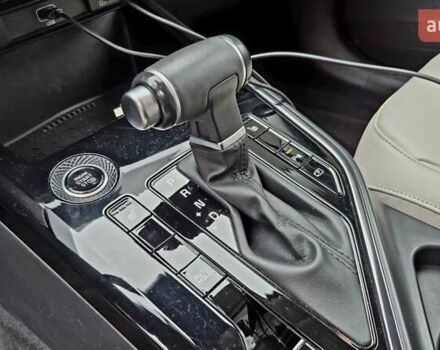 Черный Киа Niro, объемом двигателя 1.58 л и пробегом 43 тыс. км за 26000 $, фото 9 на Automoto.ua