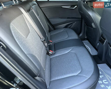Чорний Кіа Niro, об'ємом двигуна 0 л та пробігом 63 тис. км за 28500 $, фото 98 на Automoto.ua