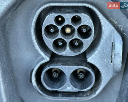 Чорний Кіа Niro, об'ємом двигуна 0 л та пробігом 63 тис. км за 28500 $, фото 30 на Automoto.ua