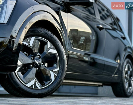 Чорний Кіа Niro, об'ємом двигуна 0 л та пробігом 63 тис. км за 28500 $, фото 12 на Automoto.ua