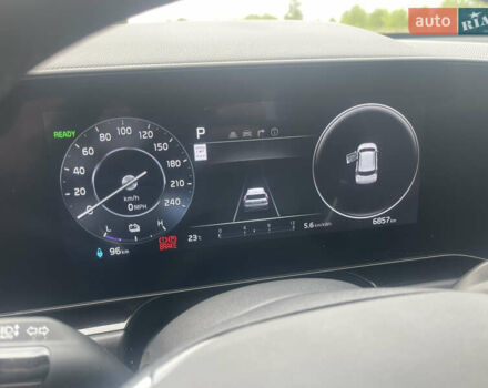 Чорний Кіа Niro, об'ємом двигуна 0 л та пробігом 8 тис. км за 25000 $, фото 12 на Automoto.ua