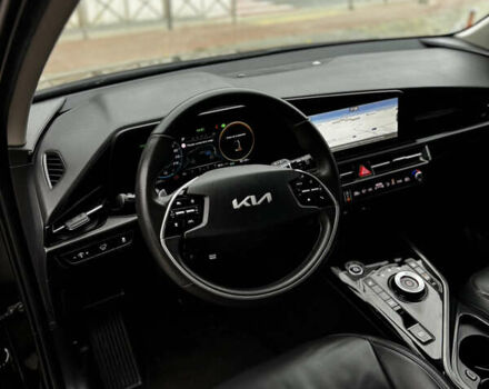 Чорний Кіа Niro, об'ємом двигуна 0 л та пробігом 80 тис. км за 23500 $, фото 82 на Automoto.ua