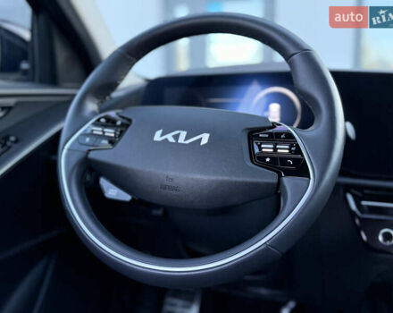 Чорний Кіа Niro, об'ємом двигуна 0 л та пробігом 63 тис. км за 28500 $, фото 78 на Automoto.ua