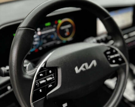 Чорний Кіа Niro, об'ємом двигуна 0 л та пробігом 80 тис. км за 23500 $, фото 96 на Automoto.ua