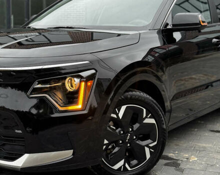 Чорний Кіа Niro, об'ємом двигуна 0 л та пробігом 80 тис. км за 23500 $, фото 8 на Automoto.ua