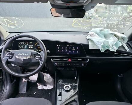 Чорний Кіа Niro, об'ємом двигуна 0 л та пробігом 154 тис. км за 15200 $, фото 8 на Automoto.ua