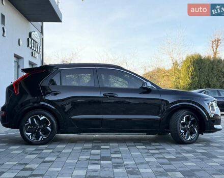 Чорний Кіа Niro, об'ємом двигуна 0 л та пробігом 63 тис. км за 28500 $, фото 9 на Automoto.ua