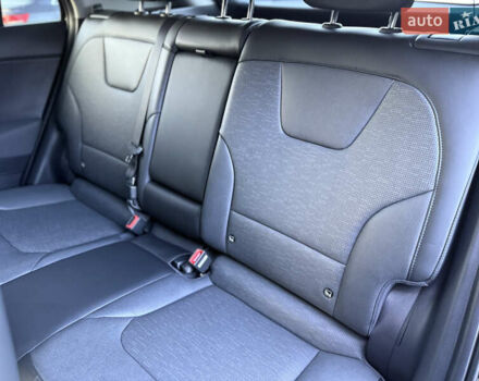 Чорний Кіа Niro, об'ємом двигуна 0 л та пробігом 63 тис. км за 28500 $, фото 105 на Automoto.ua