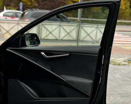 Чорний Кіа Niro, об'ємом двигуна 0 л та пробігом 80 тис. км за 23500 $, фото 47 на Automoto.ua
