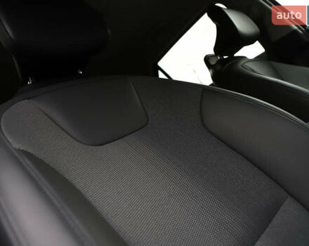 Черный Киа Niro, объемом двигателя 0 л и пробегом 28 тыс. км за 24300 $, фото 77 на Automoto.ua