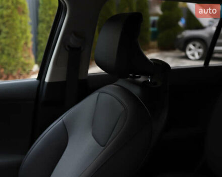 Черный Киа Niro, объемом двигателя 0 л и пробегом 28 тыс. км за 24300 $, фото 64 на Automoto.ua