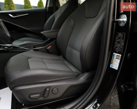 Черный Киа Niro, объемом двигателя 0 л и пробегом 28 тыс. км за 24300 $, фото 50 на Automoto.ua