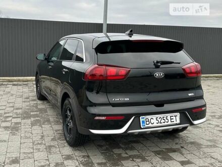 Чорний Кіа Niro, об'ємом двигуна 1.58 л та пробігом 127 тис. км за 15450 $, фото 1 на Automoto.ua