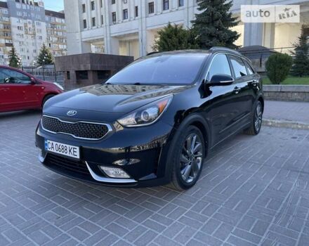 Чорний Кіа Niro, об'ємом двигуна 1.58 л та пробігом 98 тис. км за 15900 $, фото 1 на Automoto.ua