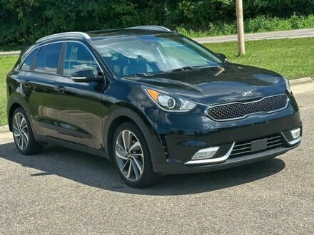 Киа Niro 2017 в Чернигове на Automoto.ua Черный Киа Niro, объемом двигателя 1.6 л и пробегом 76 тыс. км за 11950 $, фото 1 на Automoto.ua