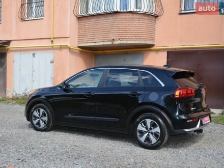 Черный Киа Niro, объемом двигателя 1.6 л и пробегом 193 тыс. км за 13500 $, фото 1 на Automoto.ua
