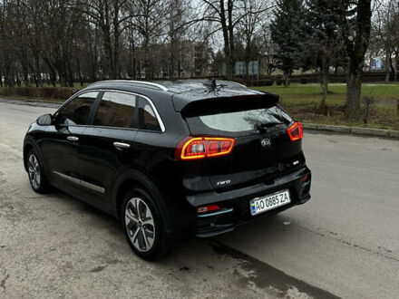 Чорний Кіа Niro, об'ємом двигуна 0 л та пробігом 190 тис. км за 16500 $, фото 1 на Automoto.ua