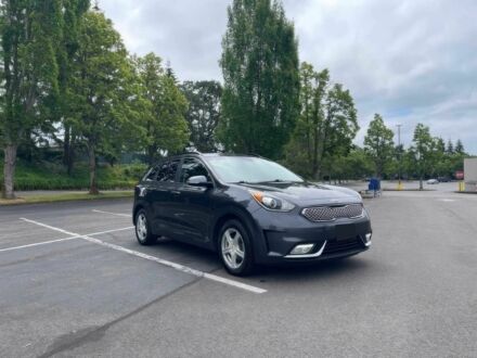 Кіа Niro 2018 у Чернівцях на Automoto.ua Чорний Кіа Niro, об'ємом двигуна 1.6 л та пробігом 74 тис. км за 3500 $, фото 1 на Automoto.ua