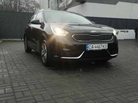 Чорний Кіа Niro, об'ємом двигуна 1.58 л та пробігом 89 тис. км за 14600 $, фото 1 на Automoto.ua