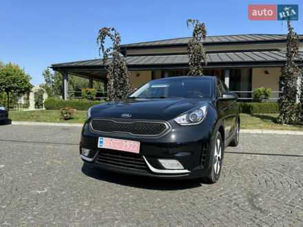 Чорний Кіа Niro, об'ємом двигуна 1.6 л та пробігом 202 тис. км за 13499 $, фото 1 на Automoto.ua
