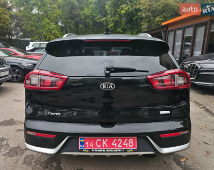 Черный Киа Niro, объемом двигателя 1.6 л и пробегом 132 тыс. км за 13500 $, фото 1 на Automoto.ua