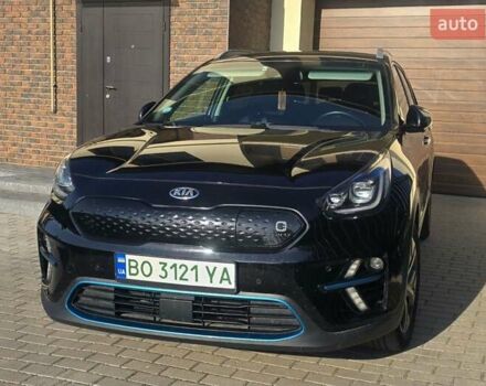 Черный Киа Niro, объемом двигателя 0 л и пробегом 138 тыс. км за 17900 $, фото 1 на Automoto.ua