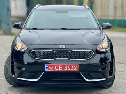 Чорний Кіа Niro, об'ємом двигуна 1.6 л та пробігом 259 тис. км за 15999 $, фото 1 на Automoto.ua