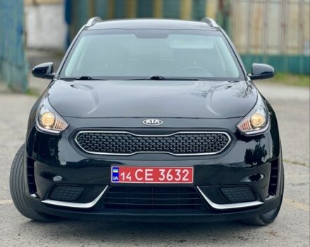 Черный Киа Niro, объемом двигателя 1.6 л и пробегом 259 тыс. км за 15999 $, фото 1 на Automoto.ua