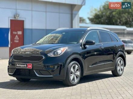 Чорний Кіа Niro, об'ємом двигуна 1.6 л та пробігом 65 тис. км за 17440 $, фото 1 на Automoto.ua