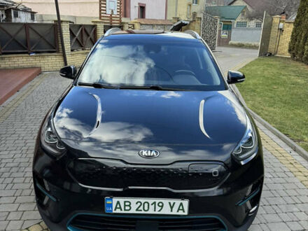 Кіа Niro 2019 у Могилев-Подольском на Automoto.ua Чорний Кіа Niro, об'ємом двигуна 0 л та пробігом 174 тис. км за 18200 $, фото 1 на Automoto.ua