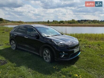 Чорний Кіа Niro, об'ємом двигуна 0 л та пробігом 154 тис. км за 22000 $, фото 1 на Automoto.ua