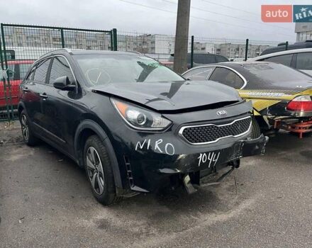 Чорний Кіа Niro, об'ємом двигуна 1.6 л та пробігом 233 тис. км за 8400 $, фото 1 на Automoto.ua