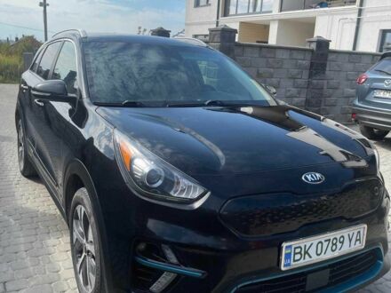 Киа Niro 2019 в Ровно на Automoto.ua Черный Киа Niro, объемом двигателя 0 л и пробегом 130 тыс. км за 17000 $, фото 1 на Automoto.ua