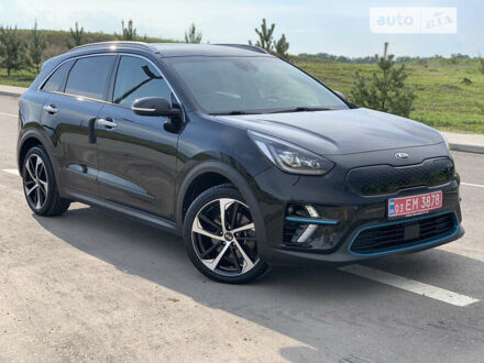 Черный Киа Niro, объемом двигателя 0 л и пробегом 98 тыс. км за 18900 $, фото 1 на Automoto.ua