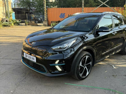Чорний Кіа Niro, об'ємом двигуна 0 л та пробігом 139 тис. км за 17650 $, фото 1 на Automoto.ua