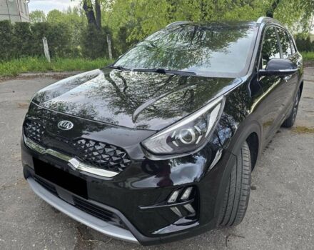 Чорний Кіа Niro, об'ємом двигуна 1.6 л та пробігом 89 тис. км за 12000 $, фото 1 на Automoto.ua