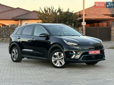 Киа Niro 2019 в Ровно на Automoto.ua Черный Киа Niro, объемом двигателя 0 л и пробегом 93 тыс. км за 18900 $, фото 1 на Automoto.ua