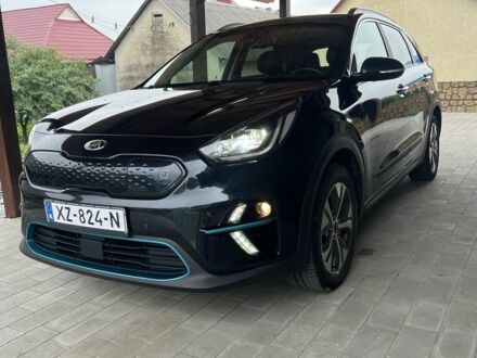 Черный Киа Niro, объемом двигателя 0 л и пробегом 141 тыс. км за 17400 $, фото 1 на Automoto.ua